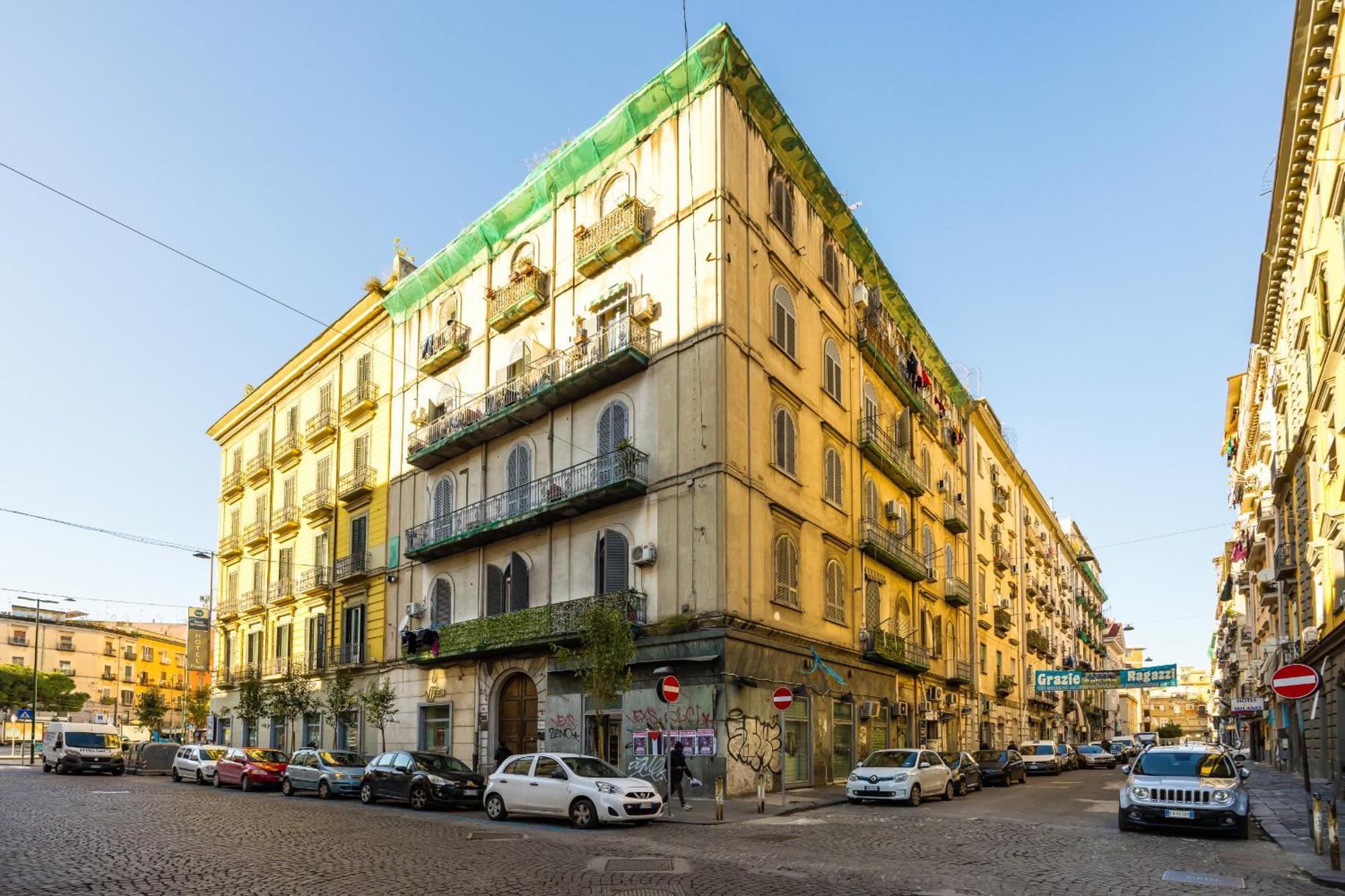 Via Milano Station Apartment Naples
